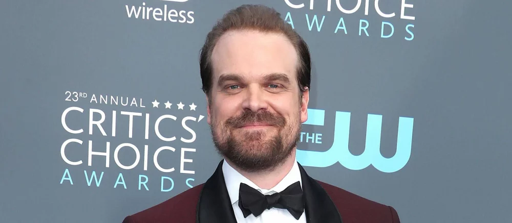 Звезда «Очень странных дел» Дэвид Харбор рассказал, что думает о Cyberpunk 2077, The Witcher 3 и Dark Souls