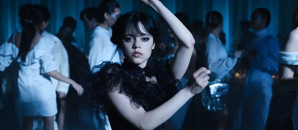 Лучше оригинала? Нейросети превратили знаменитый танец Уэнздей Аддамс в психоделический клип