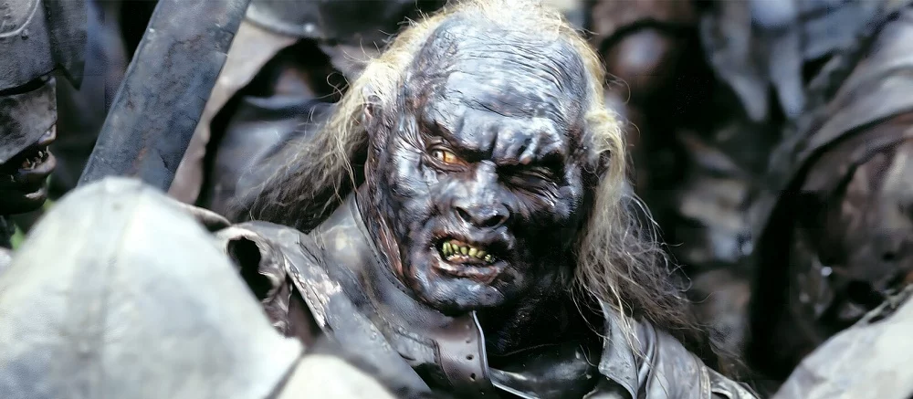 Показан дизайн орков из неофициального ремейка игры по «Властелину колец» 2009 года. Он напоминает культовую трилогию