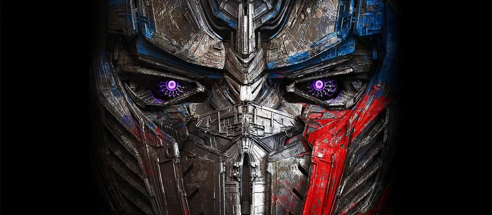 Показана очень крутая фигурка Оптимуса Прайма из «Трансформеров» за 308 тыс руб. Над ней работали 10 лет