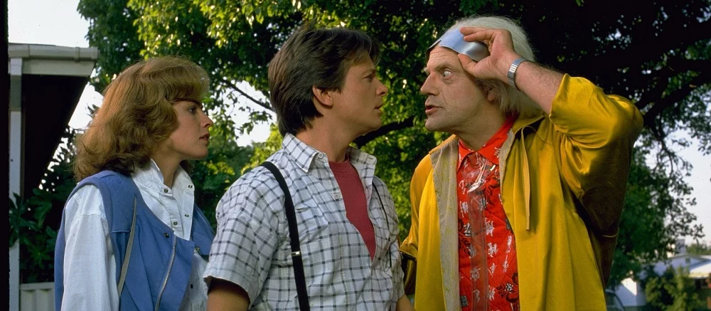 Звезды «Назад в будущее» воссоединились и сделали совместное фото