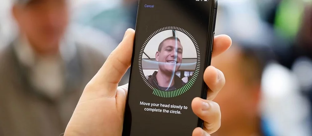 Минцифры хочет ввести цифровое удостоверение личности на смартфонах