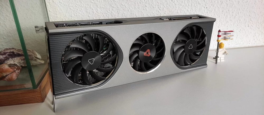 На полностью китайской видеокарте запустили Crysis и F.E.A.R.