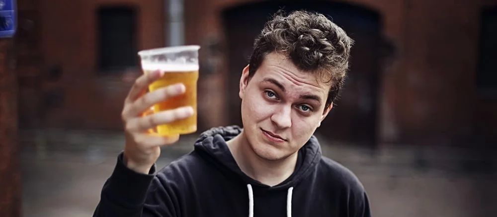 В России предложили наказать Мэддисона, Хованского, Бустера и других блогеров за рекламу онлайн-казино