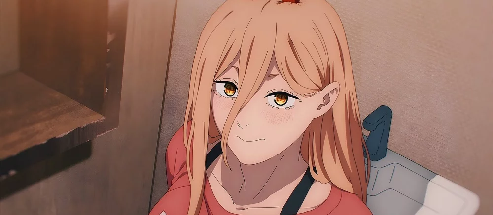 Показана коллекционная фигурка Пауэр из аниме «Человек-бензопила», которую можно раздеть