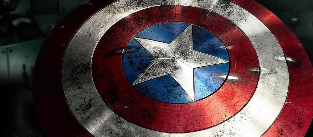 Появились фото нового фильма Marvel «Капитан Америка 4». На них можно увидеть Харрисона Форда