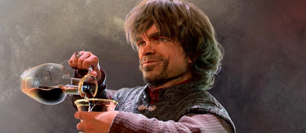 «Игру престолов» объединили с The Witcher 3 в смешном видео. В нем Тирион напивается с Геральтом