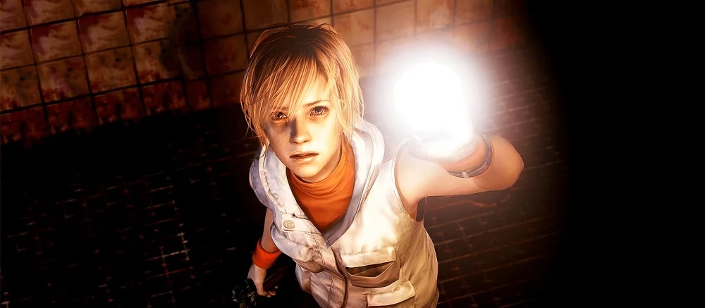 Показана официальная фигурка героини из культовой Silent Hill 3 с нарисованными вручную элементами