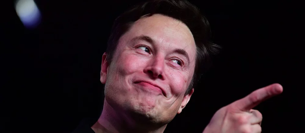 Илон Маск уходит с поста главы Twitter. Он уже нашел преемницу, а в сети в шутку показали, как она будет выглядеть