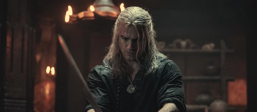 На новых кадрах из сериала «Ведьмак» показали Геральта, Цири, Йеннифэр и Лютика