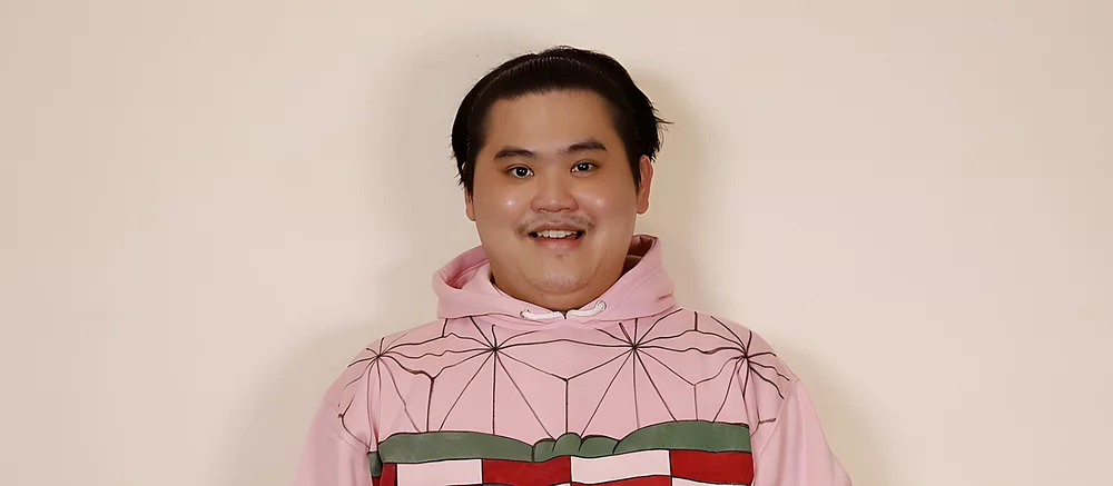 Мастер бюджетного косплея показал себя в образе Лилит из Diablo 4. Костюм сделан из хлеба