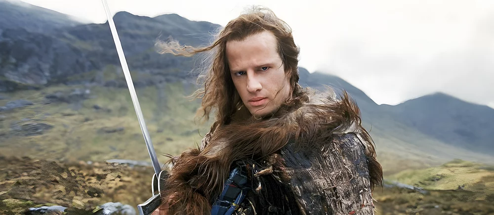 Ремейк культового фильма «Горец» все еще в разработке. Главную роль сыграет Генри Кавилл