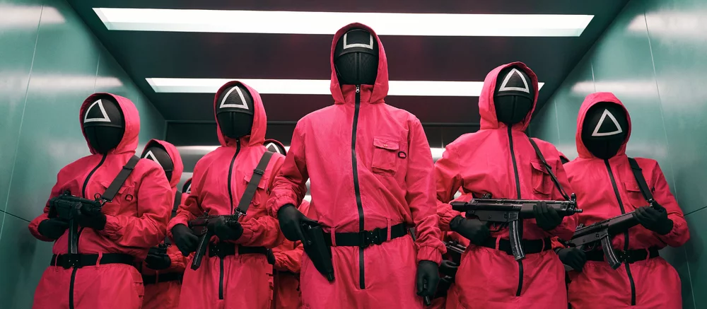 Netflix показала трейлер реалити-шоу по «Игре в кальмара». В нем показали те самые испытания