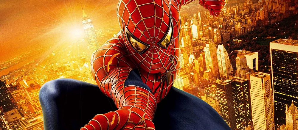 Показана крутая коллекционная фигурка классического Человека-паука, которого схватил Карнаж. Она стоит $1100