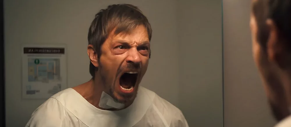 Вышел трейлер необычного боевика без диалогов со звездой «Отряда самоубийц»