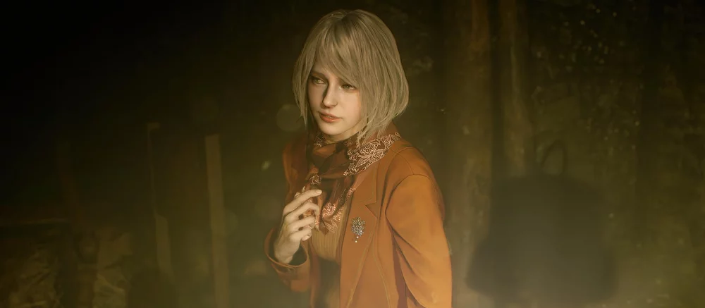 Две реальные Эшли из ремейка RE4 сделали совместное фото. Одна девушка подарила свою внешность, а другая — фигуру