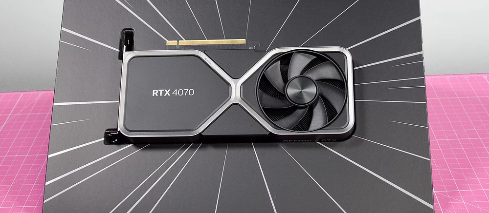 В сеть утекли фотографии новой видеокарты GeForce RTX 4070 SUPER