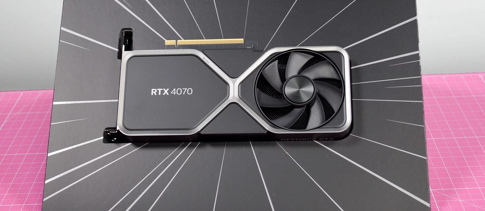 
          В сеть утекли фотографии новой видеокарты GeForce RTX 4070 SUPER
        