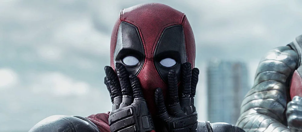 На новом постере «Дэдпула и Росомахи» заметили следы нейросетей. Marvel уже удалила пост