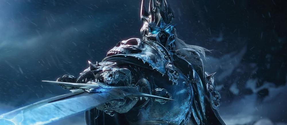 Показана крутая фигурка женской версии Короля Лича из World of Warcraft. Теперь это горячая красотка