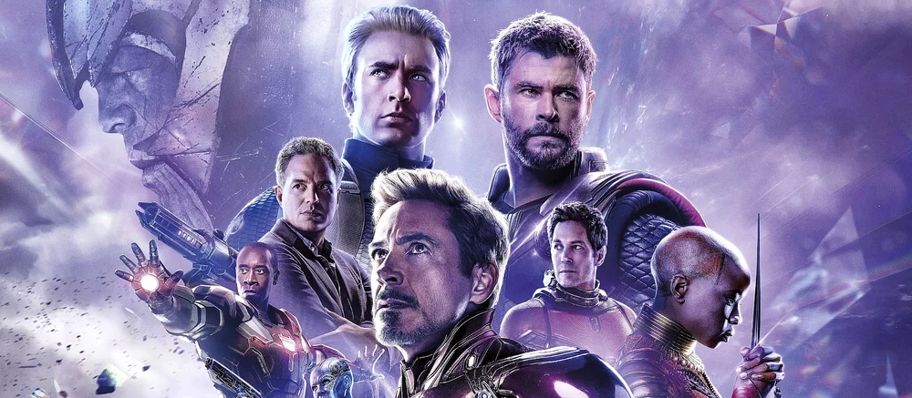 ИИ показал забавные фото со съемок «Мстителей: Финал». На одной из них Танос обнимает Железного человека