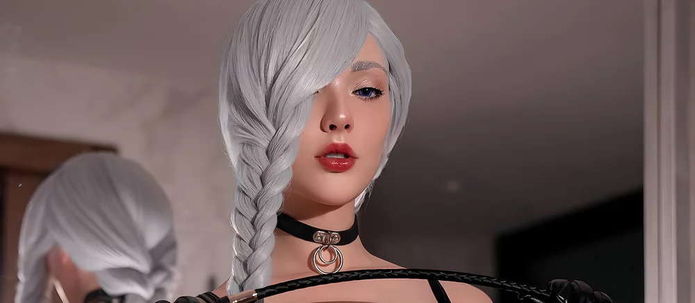 Модель нарядилась в латексное белье и закосплеила Мэй Мэй из аниме «Магическая битва»