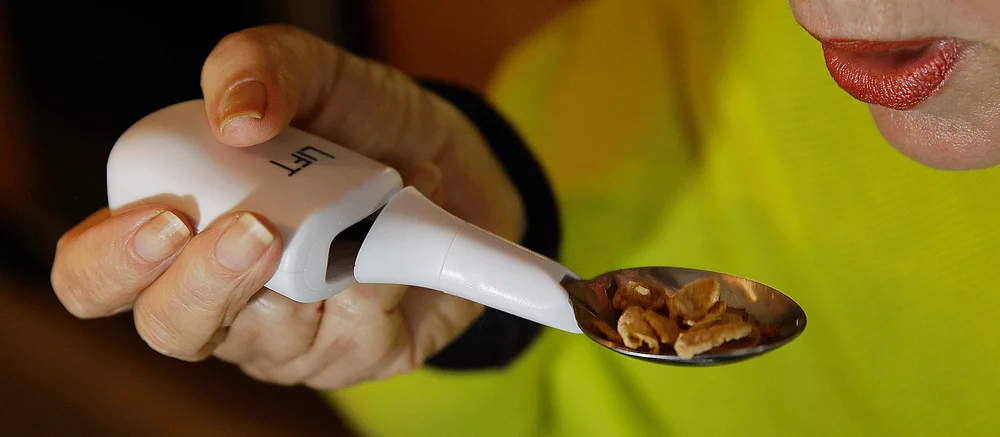 В Японии разработали электрическую ложку, усиливающую солёный вкус