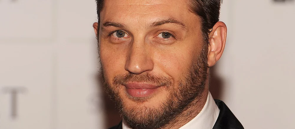 Художник показал, как бы выглядел Том Харди, если бы стал персонажем Cyberpunk 2077 с аугментированным лицом