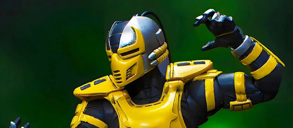 Показаны женские версии Сектора и Сайракса из Mortal Kombat в человеческом облике