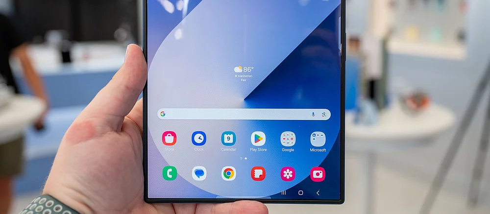 Инсайдер раскрыл новые детали складного смартфона Samsung Galaxy Z Fold Special Edition