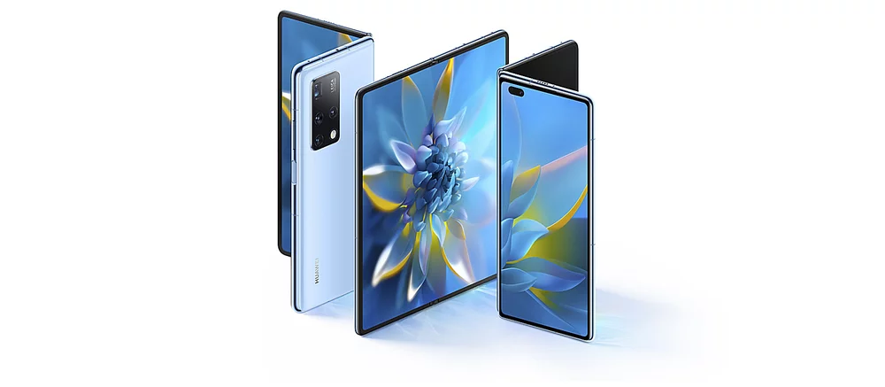 Утечка: замечен новый смартфон HUAWEI с тремя экранами