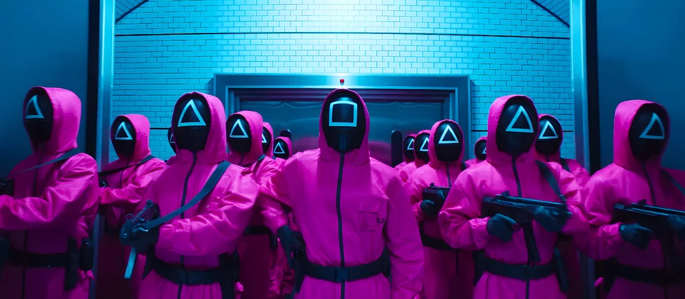 Netflix показала кадры из второго сезона «Игры в кальмара», где главного героя вновь ждут смертельные испытания