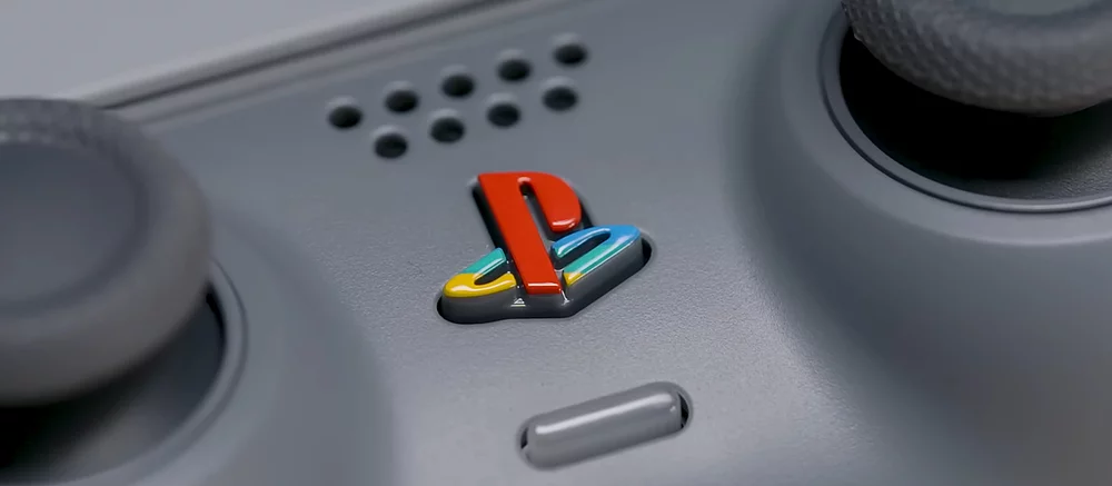 Sony показала юбилейные PlayStation 5 и DualSense в дизайне PS One. Фанаты уже бросают деньги в монитор