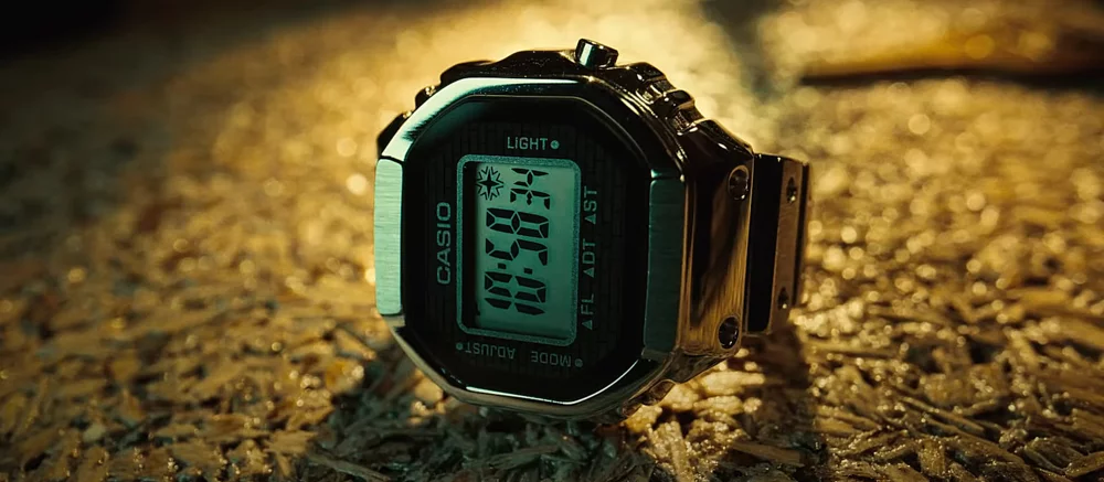 Компания Casio представила «умное кольцо» с дизайном своих легендарных часов