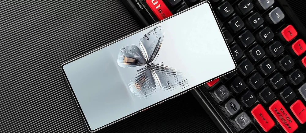 Раскрыт внешний вид самого мощного игрового смартфона Red Magic 10 Pro+