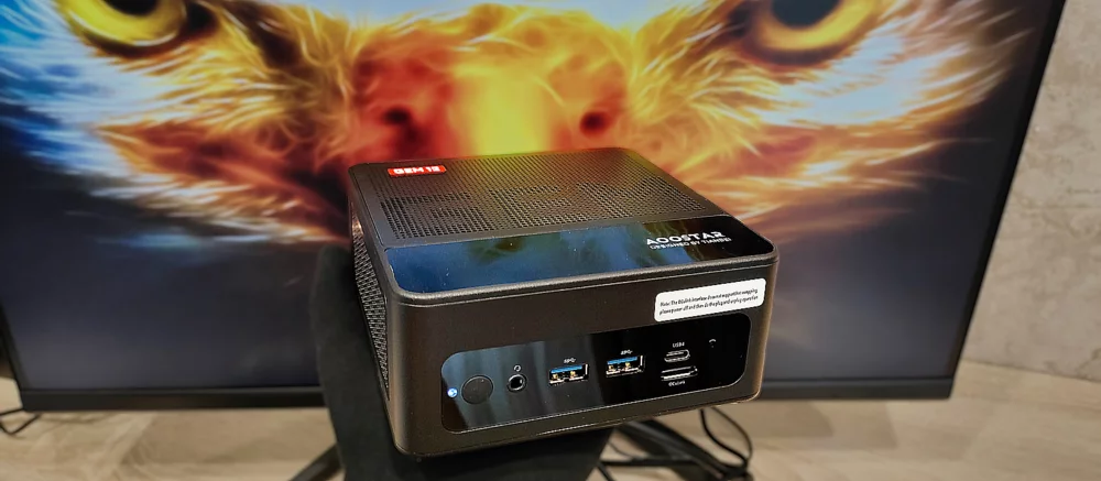 Представлен новый игровой мини-ПК Aoostar GEM 12 Pro Max с цветным дисплеем и OCuLink