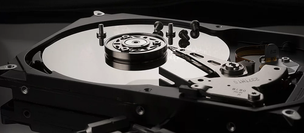 Представлен первый в мире жёсткий диск на технологии HAMR