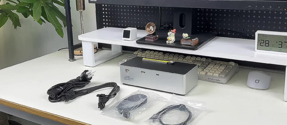 Представлена док-станция Aoostar AG02 со встроенным блоком питания на 500 Вт