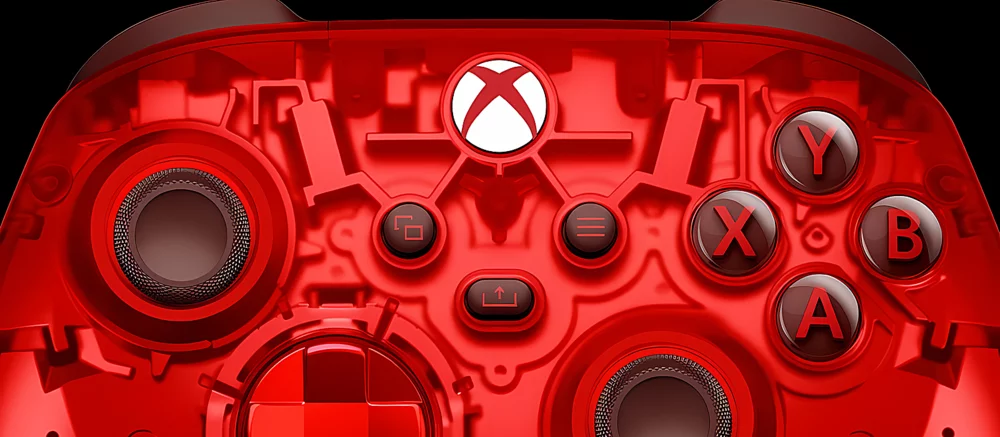 Microsoft представила красный полупрозрачный контроллер Xbox