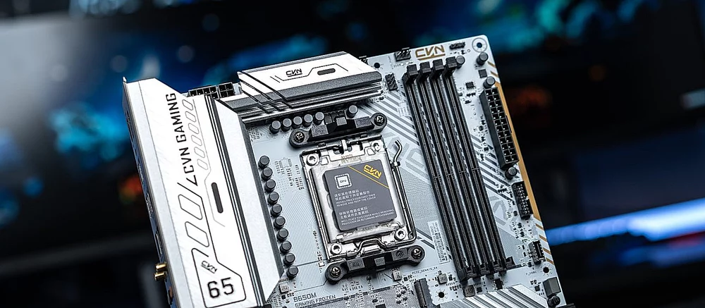 Colorful представила материнскую плату X870 с системой быстрого извлечения видеокарт