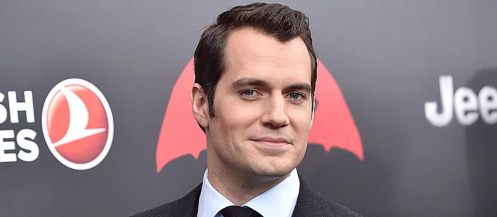 Глава Amazon спросил у фанатов, кого они хотят увидеть в роли нового Джеймса Бонда. Большинство за Генри Кавилла