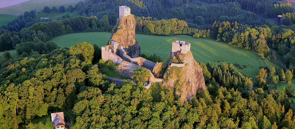 Локации из Kingdom Come: Deliverance 2 покадрово сравнили с реальной Чехией — видео