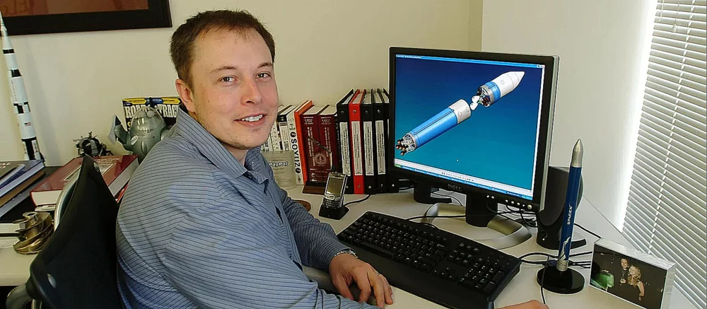 В Сети появились фото игрового компьютера Илона Маска