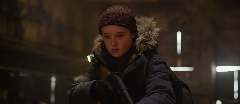 Хейтеры — берегитесь: в сети показали, как Белла Рэмзи тренирует бросок через плечо для второго сезона «Одних из нас»