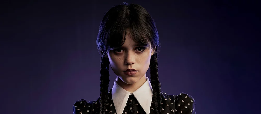 Повзрослевшая Дженна Ортега на постере второго сезона «Уэнздей». Тизер выйдет уже завтра