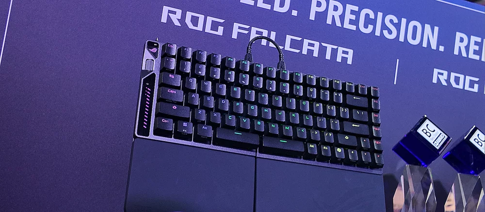 ASUS показала клавиатуру с магнитными переключателями и раздвижным дизайном