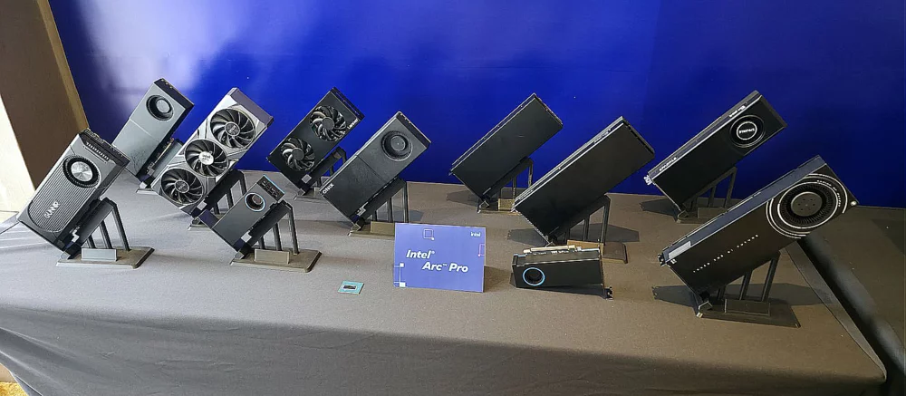 Intel представила видеокарты Arc Pro B50 и B60, а также платформу Battlematrix
