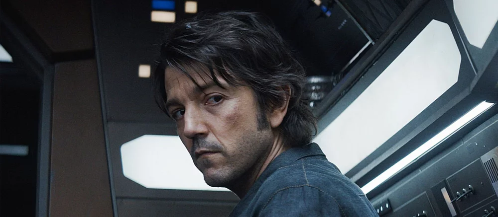 Завершился сериал «Андор». Его называют одним из лучших проектов по «Звёздным войнам»