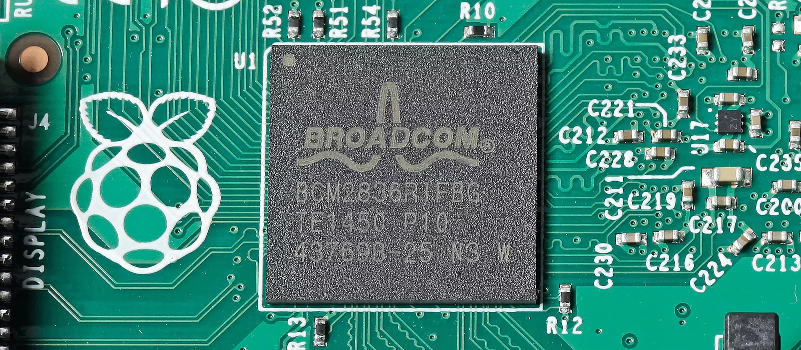 Broadcom анонсировала Tomahawk 6 — самый быстрый Ethernet-коммутатор