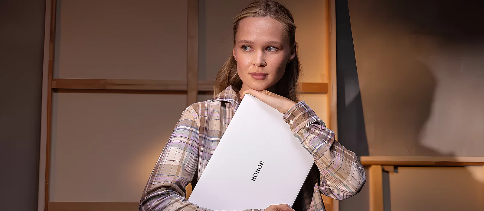 Ноутбук HONOR MagicBook Pro 14 с большой батареей и OLED-экраном появился в России